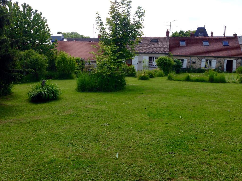 Chez Madame Titus Vila Ormoy-Villers Exterior foto